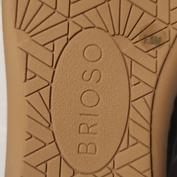 NWOB BRIOSO Women's Black Leather Shoes Size 7 1/2. - Picture 12 of 12